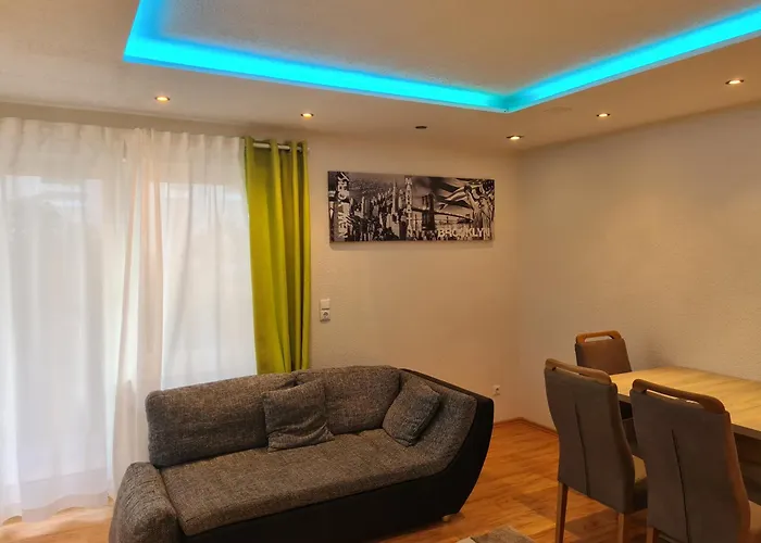 Exklusive Moderne 2 Zi. Wohnung In Ruhiger Lage
